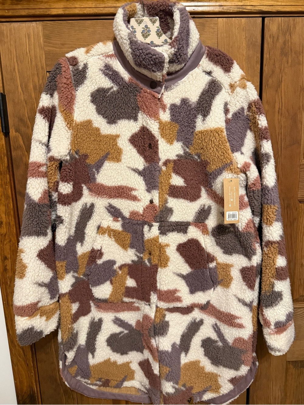 NWT LIV Outdoor Shacket/Abstract Paint